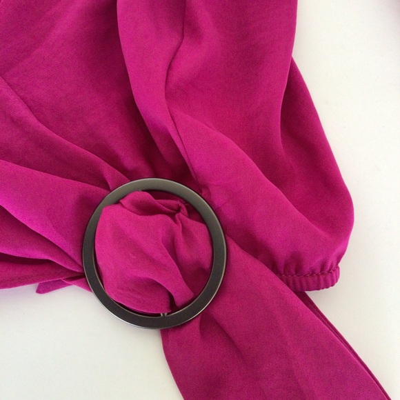 EXPRESS FAUX WRAP PINK BLOUSE NWT MEDIUM - Picture 12 of 12